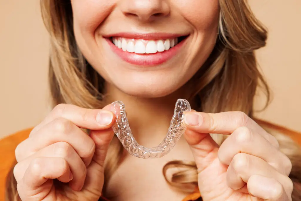 invisalign bracer